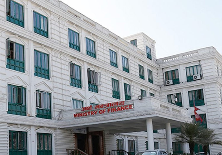 मुलुकभर २० हजार व्यक्ति नयाँ रोजगारीमा, उद्योगकाे कुल लगानी २५ खर्ब पुग्याे
