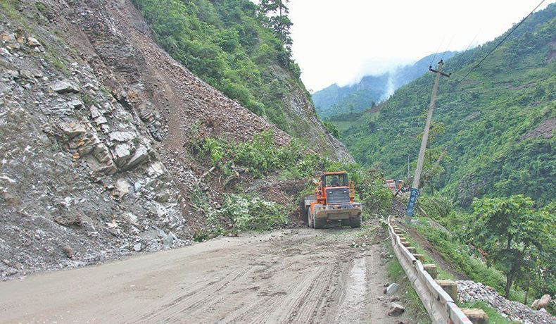 नारायणगढ–मुग्लिन सडक: १७ ठाउँ उच्च जोखिममा