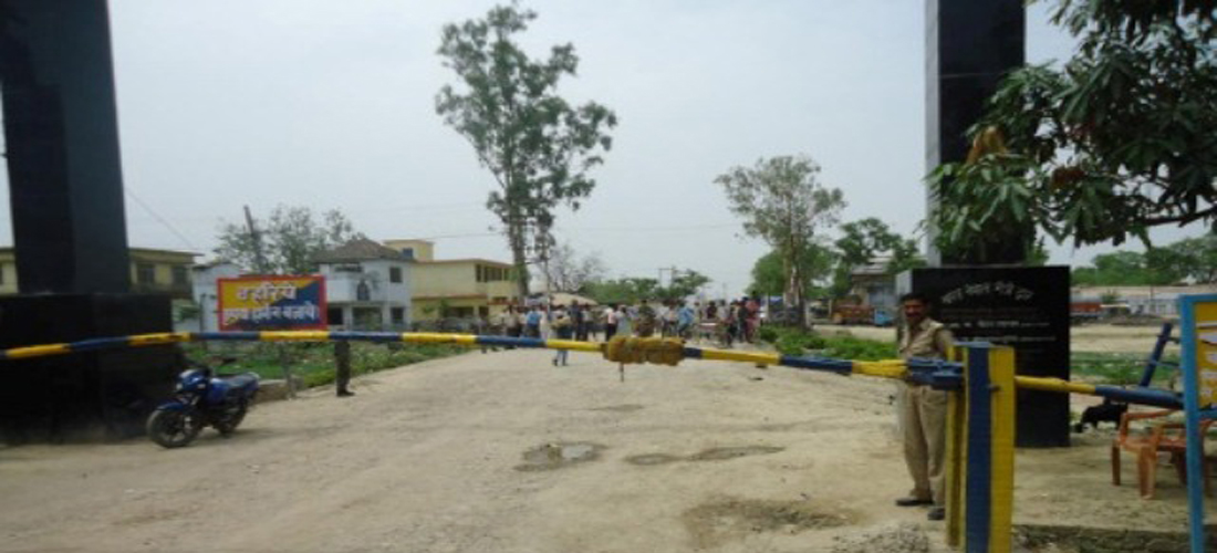 सीमा नाका बन्द हुँदा किनमेल गर्न चोरबाटोेको प्रयोग, चोरी/तस्करी समेत बढ्यो 