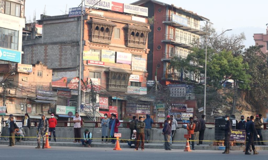 स्वास्थ्य मापदण्ड उल्लङ्घन गर्ने ८ हजारलाई कारबाही