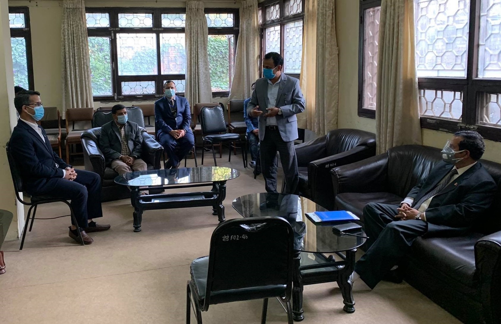 नवनियुक्त स्टक ब्रोकर एसाेसिएसनका पदाधिकारीले भेटे धितोपत्र बोर्डका अध्यक्ष ढुंगानालाई 