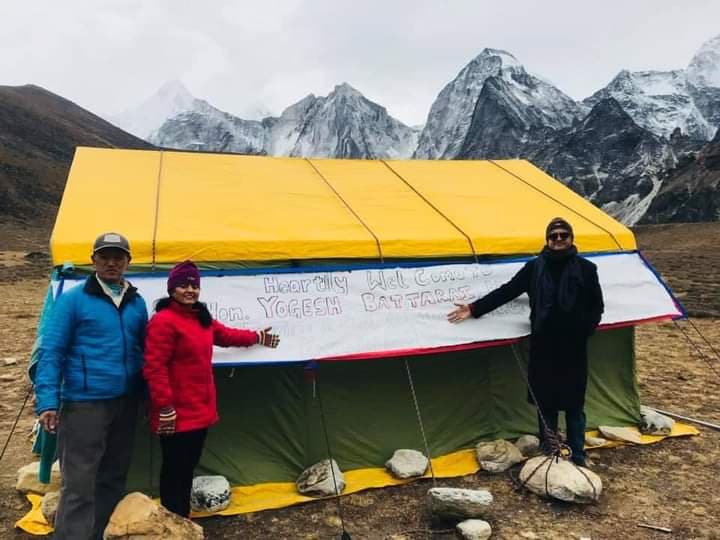 अमादब्लम आरोहणमा आकर्षण, आधार शिविरमा पुगे पर्यटनमन्त्री भट्टराई