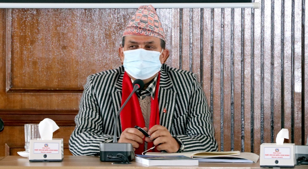 आन्तरिक पर्यटन प्रवद्र्धनमा लाग्न कर्मचारीलाई मन्त्री ढकालको निर्देशन 