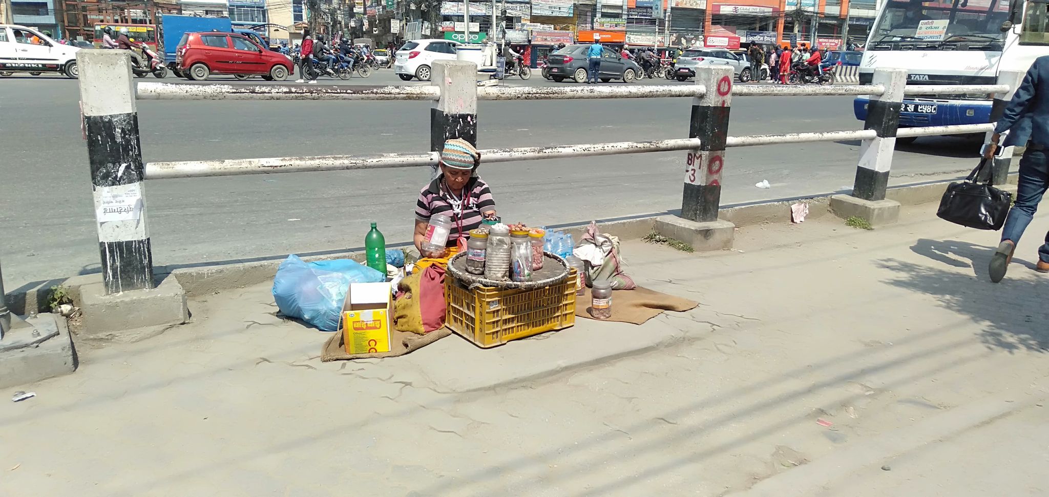 कोरोनाको दोस्रो लहर तीब्र गतिमा फैलिँदै, सर्वसाधारणमा छैन सावधानी