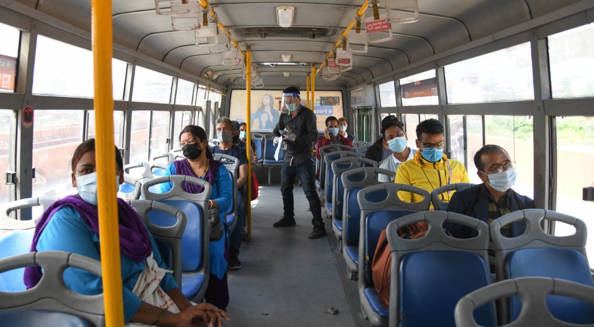 सार्वजनिक यातायातमा यात्रा गर्दा मास्क  अनिवार्य,क्षमताभन्दा बढी यात्रु राख्न नपाइने 