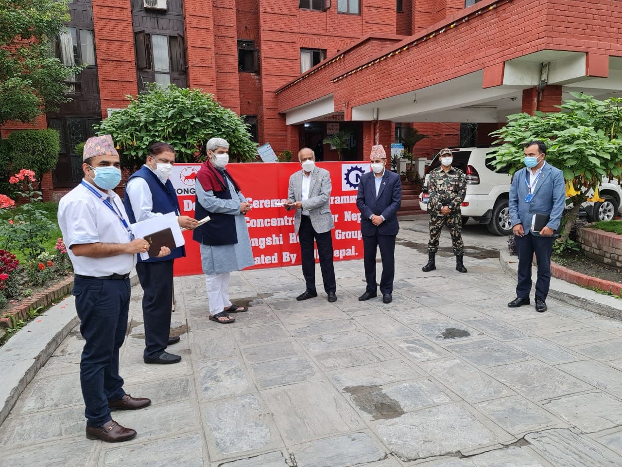  होङ्सी शिवम् सिमेन्टले सरकारलाई दियो २ सय थान अक्सिजन कन्सन्ट्रेटर