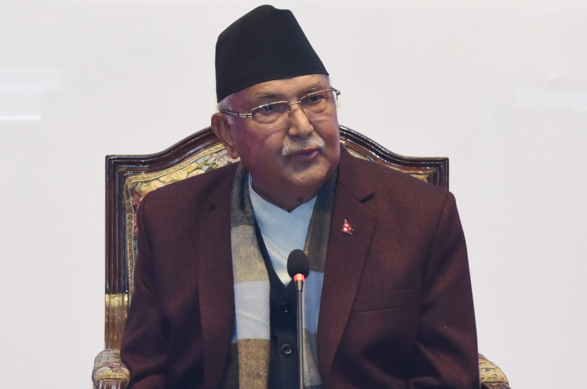 निजी क्षेत्रलाई प्रधानमन्त्री ओलीको आग्रह - कस्तो कानुन चाहिन्छ, मस्यौदा बनाएर ल्याउनुस्, सरकारले पास गर्छ