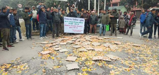 व्यापारीले चल्ला गाडे, अन्डा फुटाए - हालसम्मकै महङ्गाे भयाे मासु 