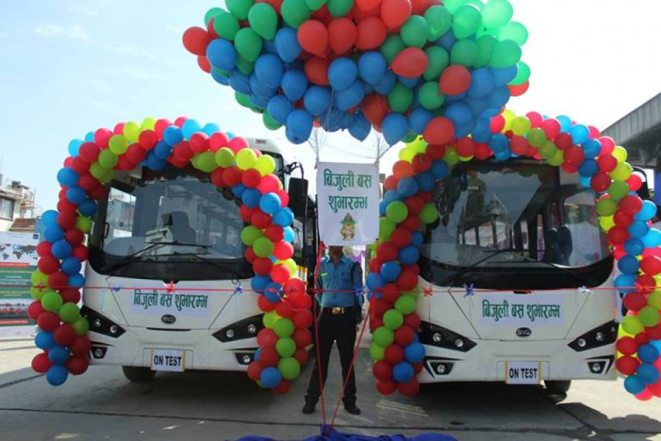 आर्थिक संकट देखाउँदै ३०० बिजुली बस खरिद प्रकृयाबाट पछि हट्यो सरकार  