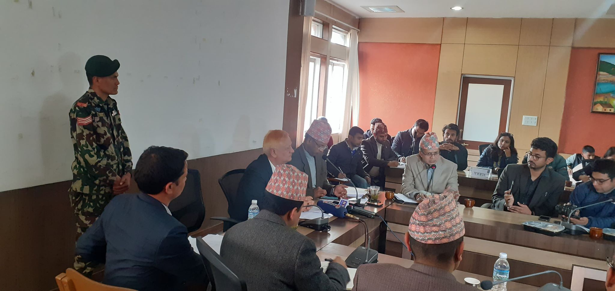 आवश्यकता भन्दा बढी सिलिण्डर लानेको रेकर्ड राखिदै, शनिबारबाट दैनिक ४४ हजार ग्यास सिलिण्डर बजारमा पठाइने
