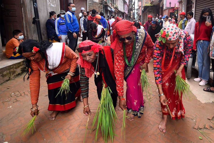 टोखाको रोपाइँजात्रा (फाेटाेफिचर)