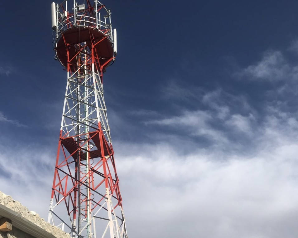 मजदुरले टावर बन्द गर्दा तीन जिल्लाको फोन सेवा अवरुद्ध