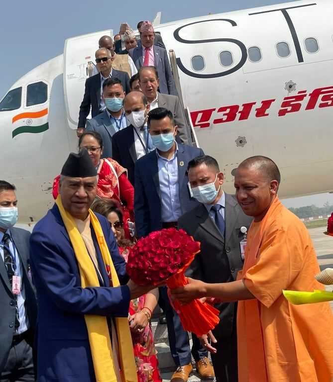 प्रधानमन्त्री देउवा बनारसमा