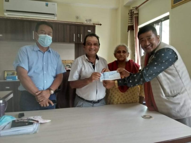 मेलम्ची र हेलम्बुलाई मरिण गाउँपालिकाको आर्थिक सहयोग