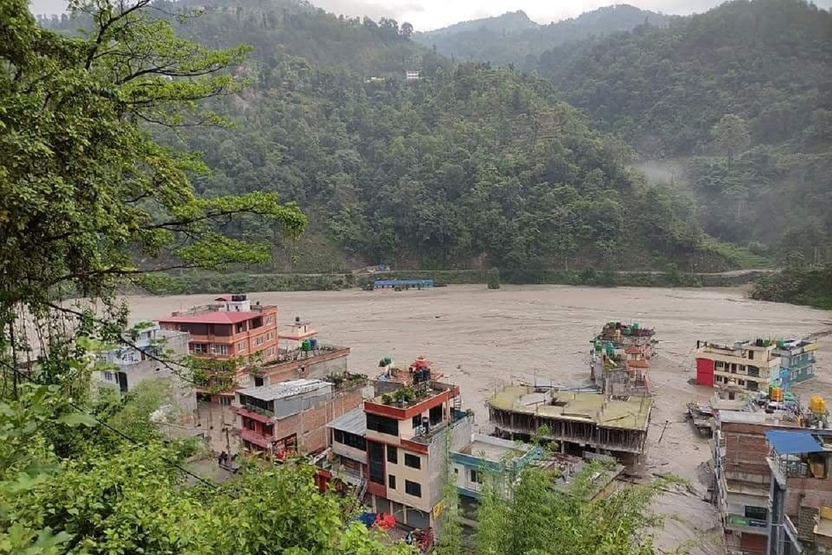 मेलम्चीको भीषण बाढीमा ७ को मृत्यु, कैयौँ विस्थापित