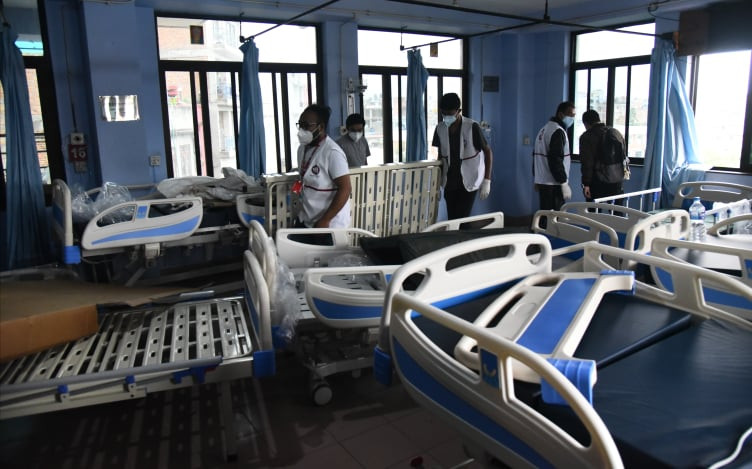हामी नेपाली नामक युवाहरुको संस्थाले  क्षेत्रपाटी निःशुल्क अस्पतालमा ३० शैया थप्ने (फोटोफिचर) 