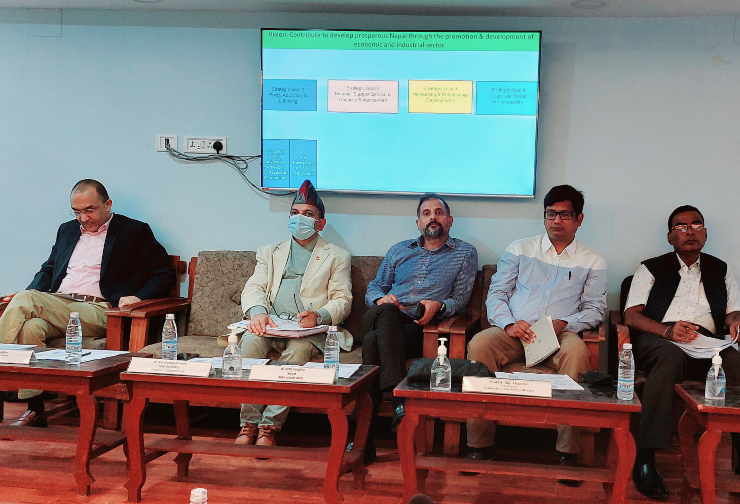अर्थतन्त्रलाई बलियो बनाउन औद्योगिक र शैक्षिक क्षेत्रलाई सँगै लैजानु पर्ने सरोकारवालाको भनाई