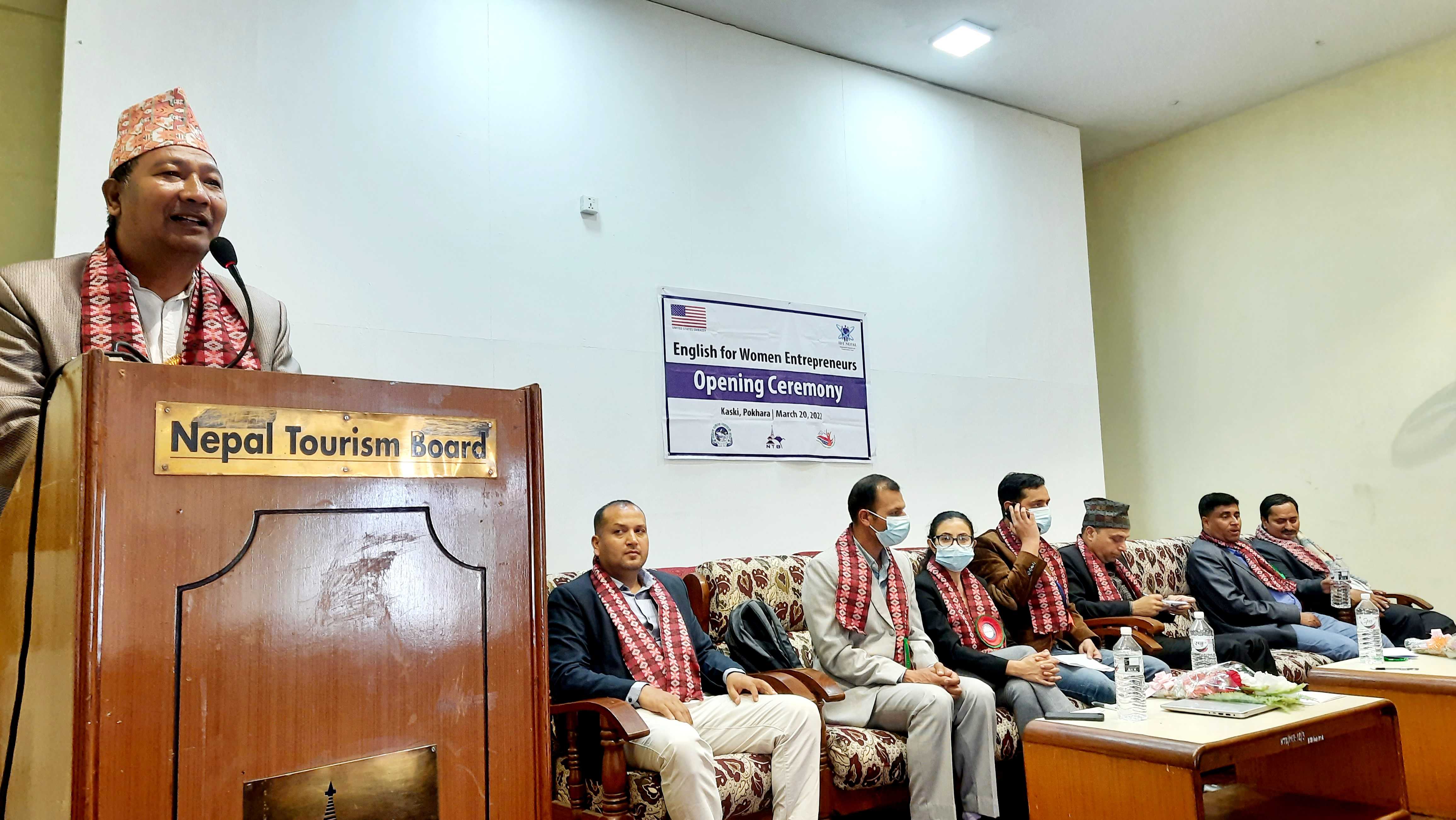 महिलालाई सक्षम बनाउने कार्यक्रमलाई जोड दिएका छौंः मन्त्री श्रेष्ठ
