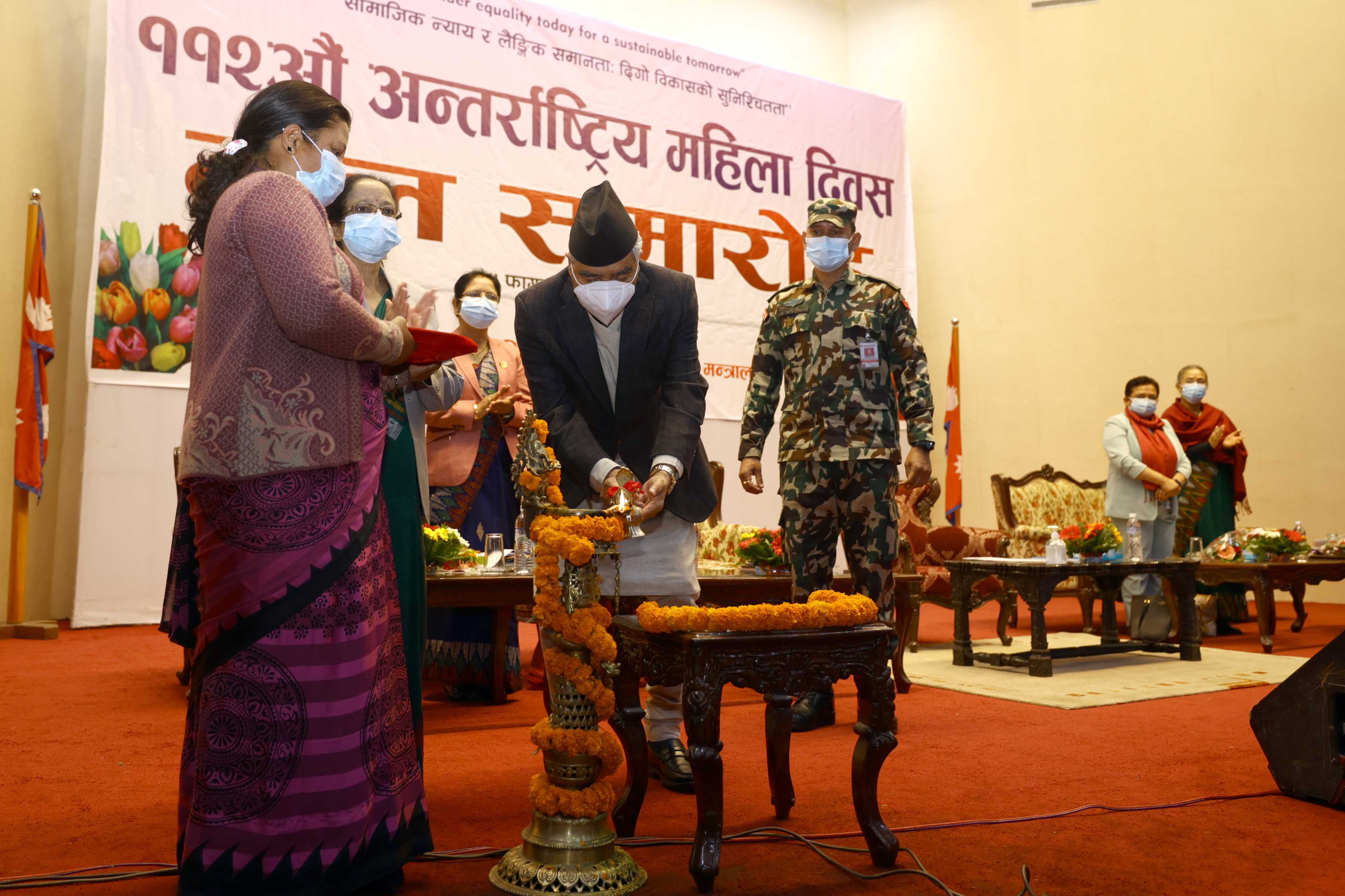 महिला अधिकार र सशक्तीकरणका लागि सबै जुटौंः प्रधानमन्त्री