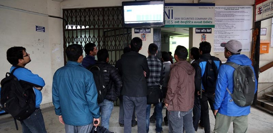 ब्रोकरको मनोमानीः सेयर किन्नेलाई ‘टी प्लस वान’, बेच्नेको भुक्तानी लिन इमेल गर्नुपर्ने