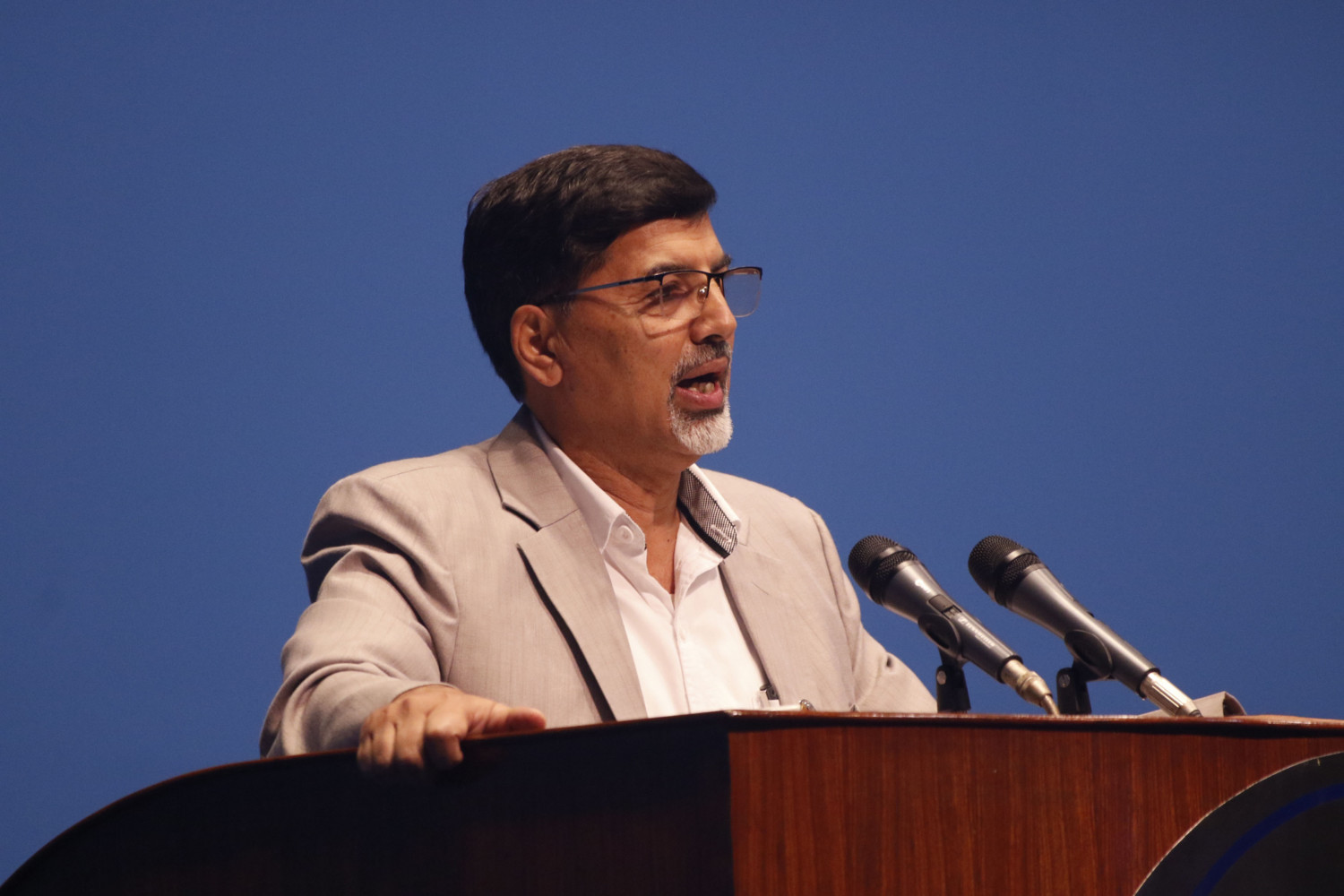 गम्भीर अवस्थामा अर्थतन्त्र, जनतामा गुमेको विश्वास ल्याउने सरकारकाे प्रतिबद्धता