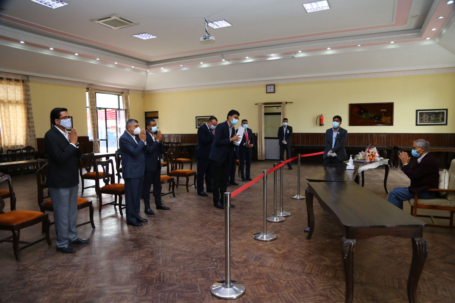परिसङ्घ पदाधिकारीले प्रधानमन्त्रीलाई भने-विद्युत् प्राधिकरणले उद्योगी व्यवसायीलाई बनायो त्रसित