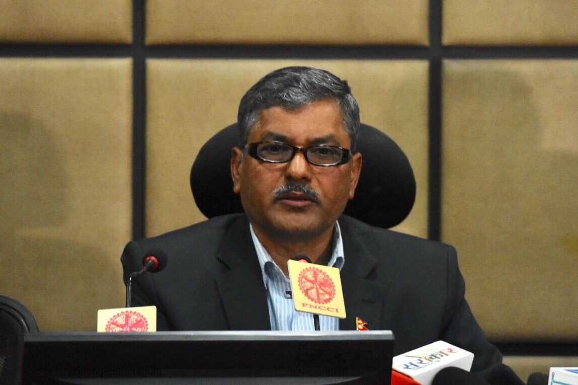 सिंगो अर्थतन्त्रलाई सेयर बजारसँग तुलना गर्नुहुँदैन-गभर्नर अधिकारी