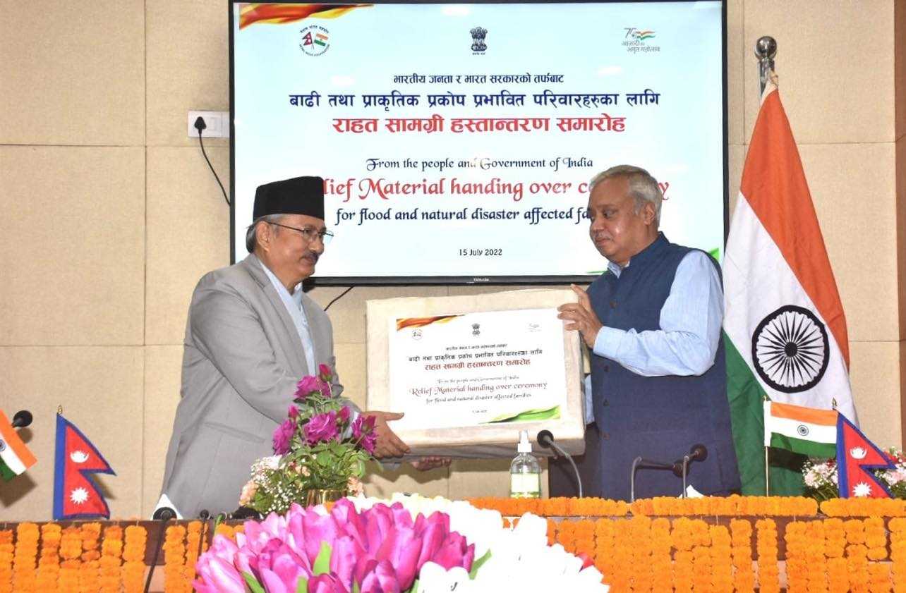 भारतीय राजदूतद्वारा विपद् राहत सामग्री हस्तान्तरण