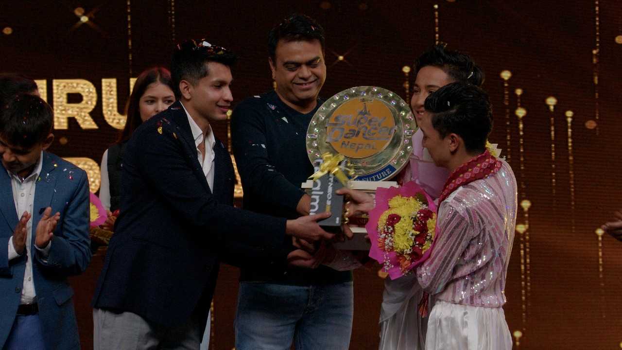 रियलमी ‘सुपर डान्सर’ को पहिलो विजेता बने सिद्धार्थ श्रेष्ठ