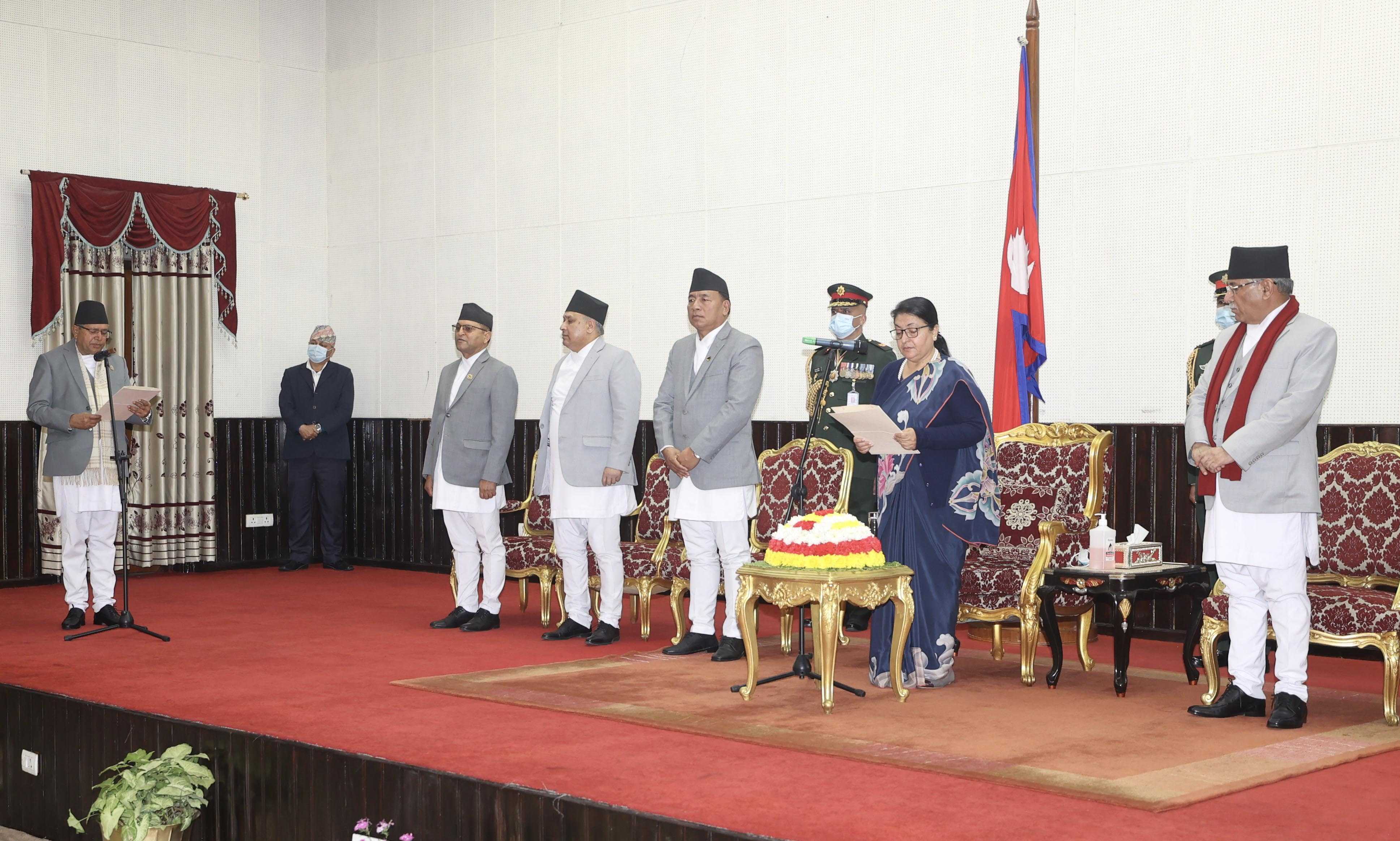 राष्ट्रपतिबाट सभामुख देवराज घिमिरेले लिए शपथ