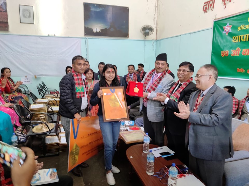 जगदम्बा स्टिल्सद्धारा शैक्षिक क्षेत्रमा सहयोग