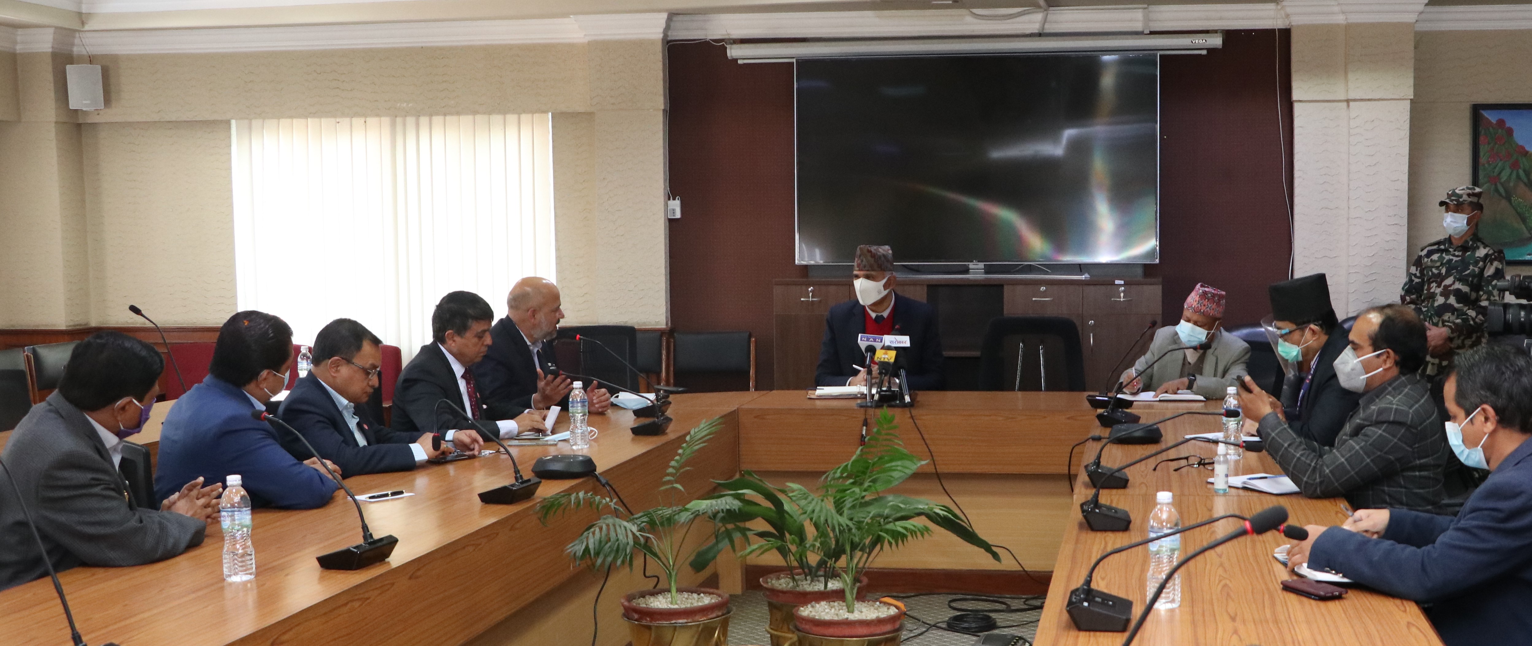 मौद्रिक नीतिमा ल्याइएका कार्यक्रमहरुको प्रभावकारी कार्यान्वयन गर्छौंः अर्थमन्त्री पौडेल