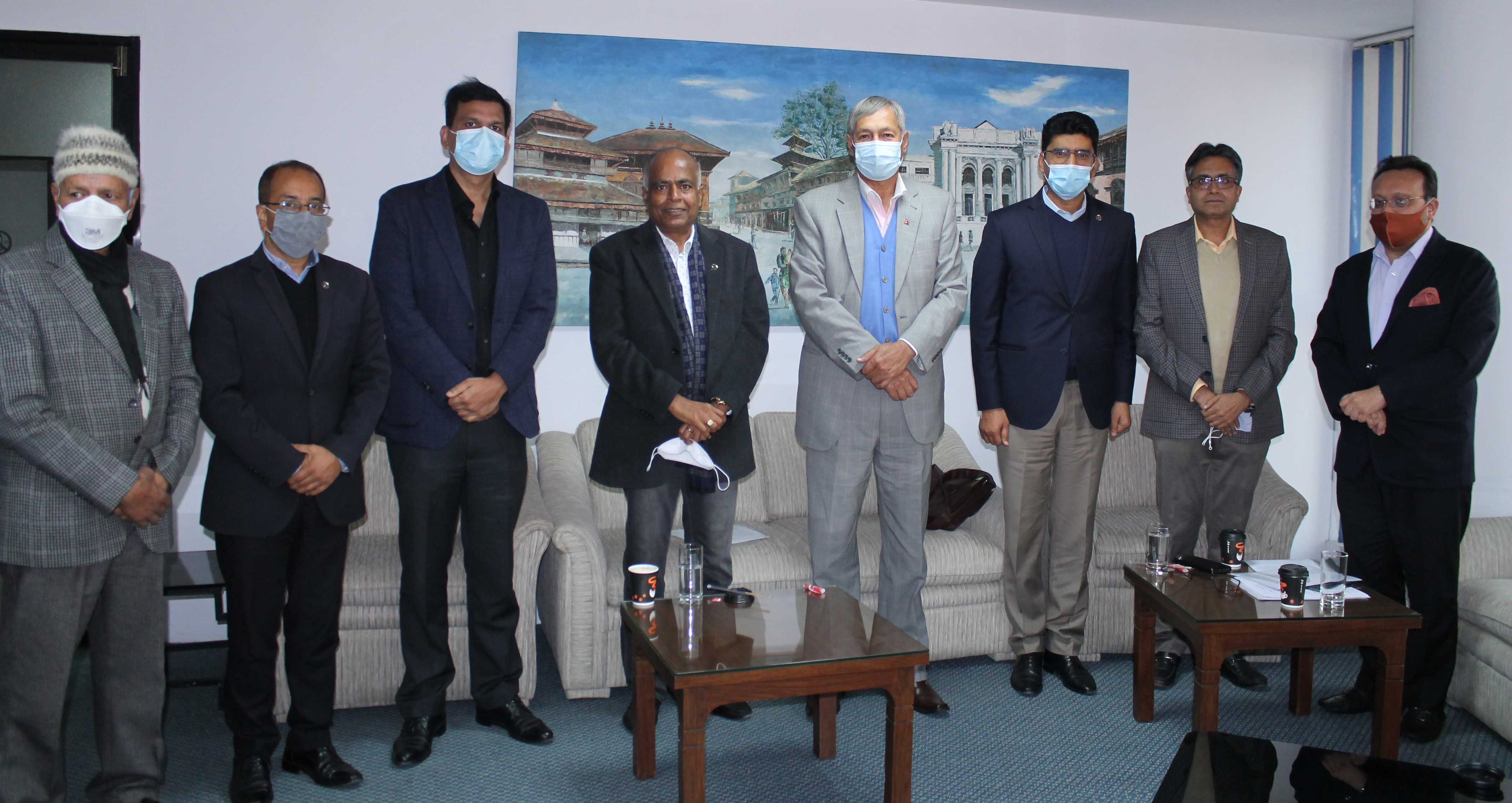 विश्व बैंक र मुद्रा कोषबाट ठूला परियोजनामा लगानी ल्याउन प्राथमिकतामा: डा खतिवडा