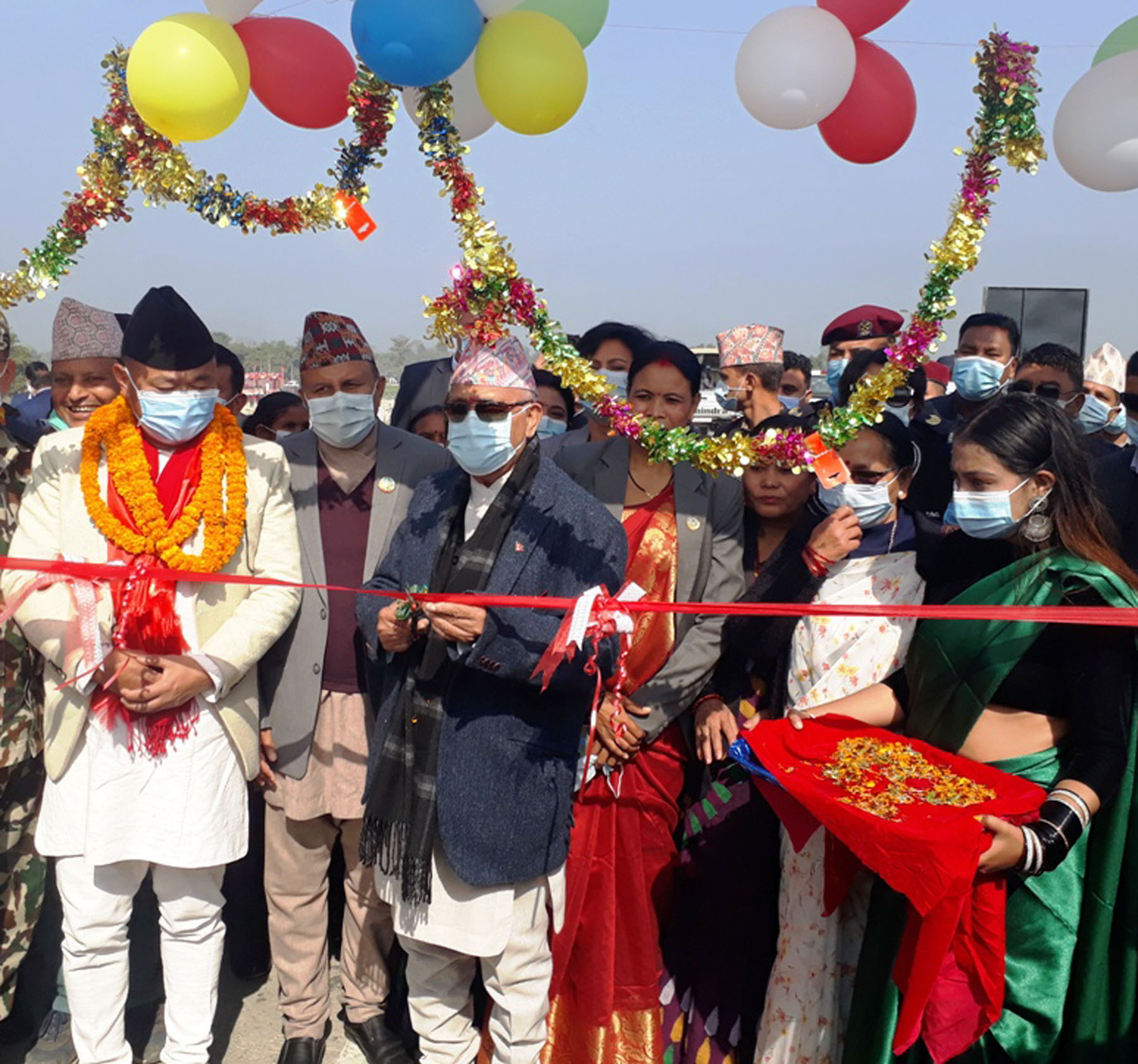 दाहालले शिलान्यास गरेको राप्ती नदीको पुल प्रधानमन्त्री ओलीले उद्घाटन गरे