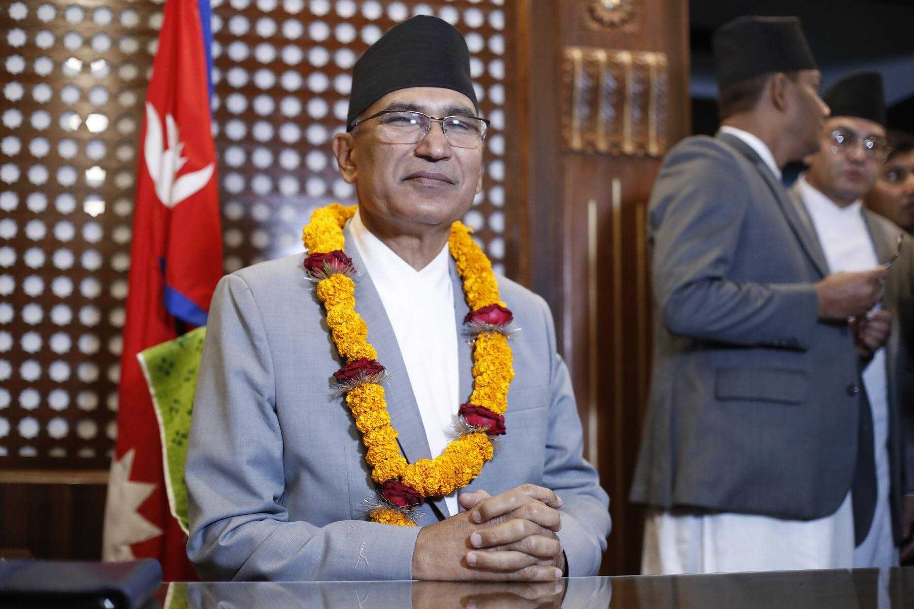 नवनियुक्त अर्थमन्त्री पौडेलले भने ‘निजी क्षेत्रसँग मिलेर अर्थतन्त्रको समस्या सल्ट्याउँछु’