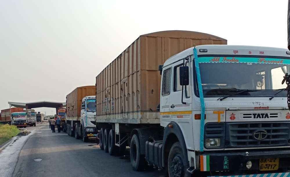 ठूला १० चक्के सवारीलाइ उपत्यका आउन रोक