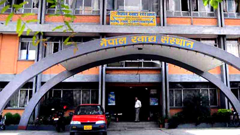 मूल्य घटाउँदा पनि बिक्री भएन संस्थानको चामल