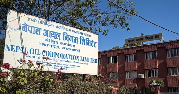 पेट्रोल र डिजेलको भाउ बढ्यो, एलपी ग्याँसको २५ रुपैयाँ घट्यो 