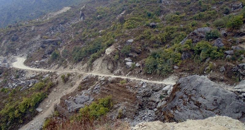 सडकले बदल्दै जीवनस्तर