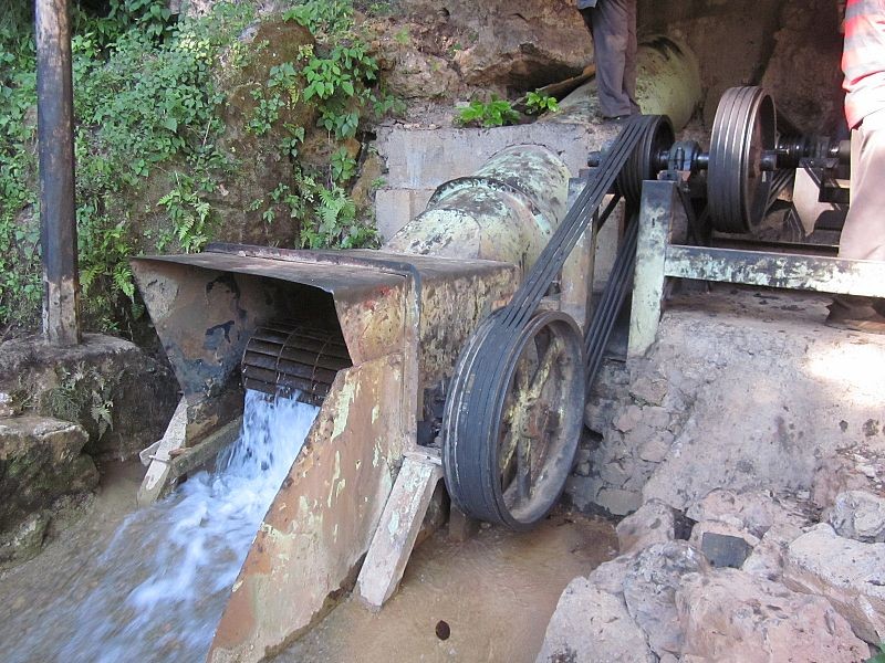 मर्मत अभावमा विद्युत् उपकरण धमाधम चोरी, स्थानीय प्रशासन माैन