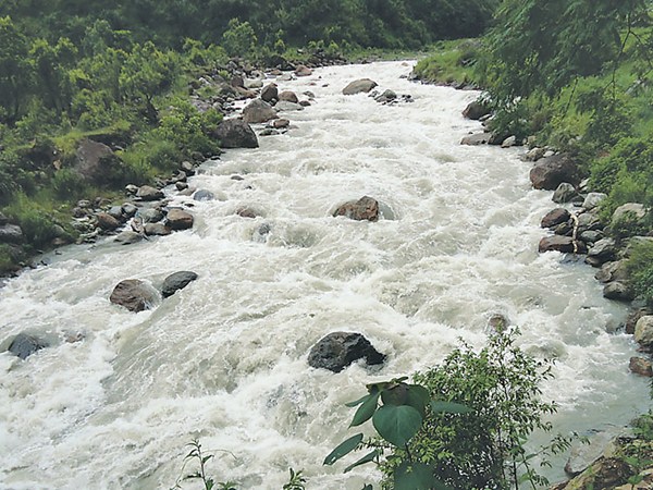 दोर्दीखोलामा आएको भिषण बाढीले लिबर्टी हाइड्रोपावर बगायो, ६ को मृत्यु, १५ जना सम्पर्कविहीन 