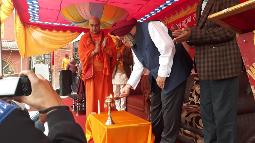 भारतद्वारा बुढानीलकण्ठ नारायण मन्दिरका लागि भारतद्वारा मठाधीश भवनको निर्माण 
