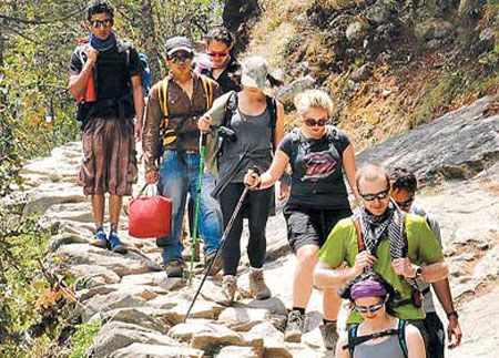पर्यटकका लागि कर्णाली राजमार्गमा अग्र्यानिक घरवास