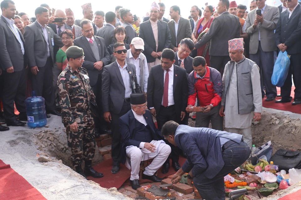 नागढुङ्गा सुरुङमार्गको प्रधानमन्त्री ओलीद्धारा शिलान्यास, ४२ महिनामा सक्ने लक्ष्य (तस्वीर सहित)