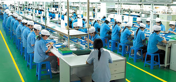 चीनको औद्योगिक उत्पादन घट्यो