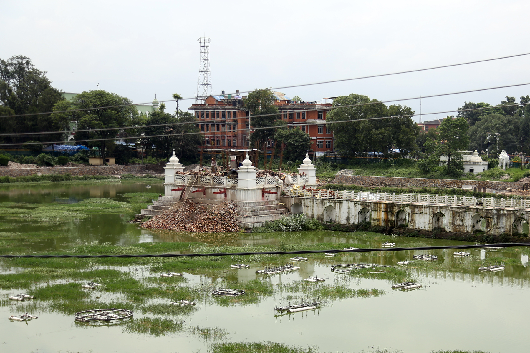  रानीपोखरीको बालगोपालेश्वर मन्दिर पुननिर्माणको काम १० प्रतिशत मात्र, पोखरी निर्माण सम्पन्न हुन अझै तीन महिना लाग्ने