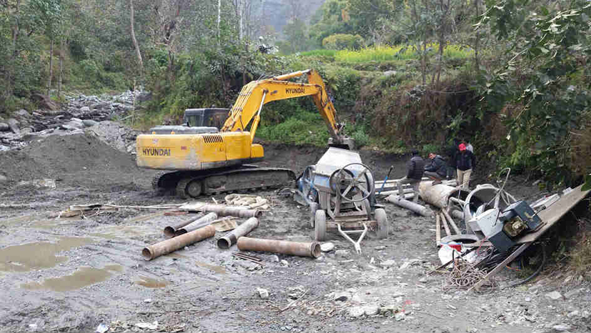 लाम्पाटा–दरवाङ सडक स्तरोन्नति शुरु