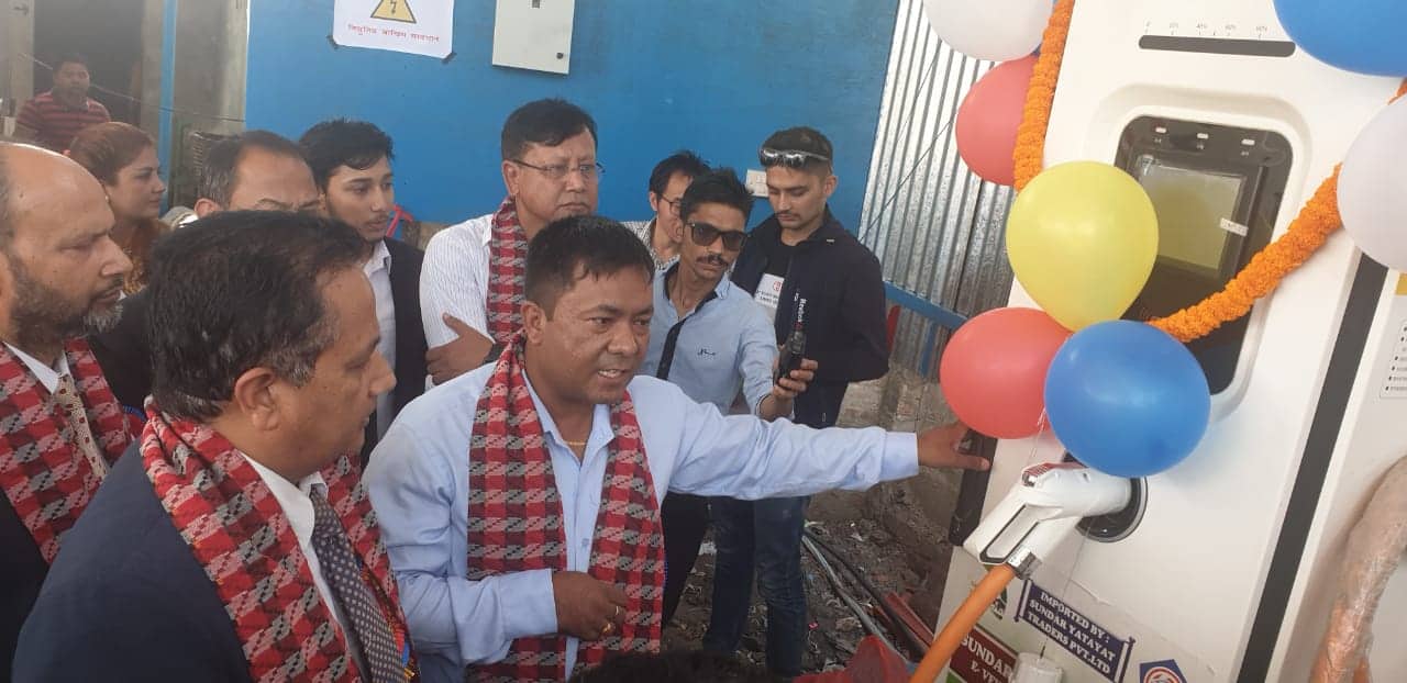 सुन्दर यातायातले सञ्चालनमा ल्यायो होम चार्जिङ मेसिन, २३ गतेदेखि बिजुली बस