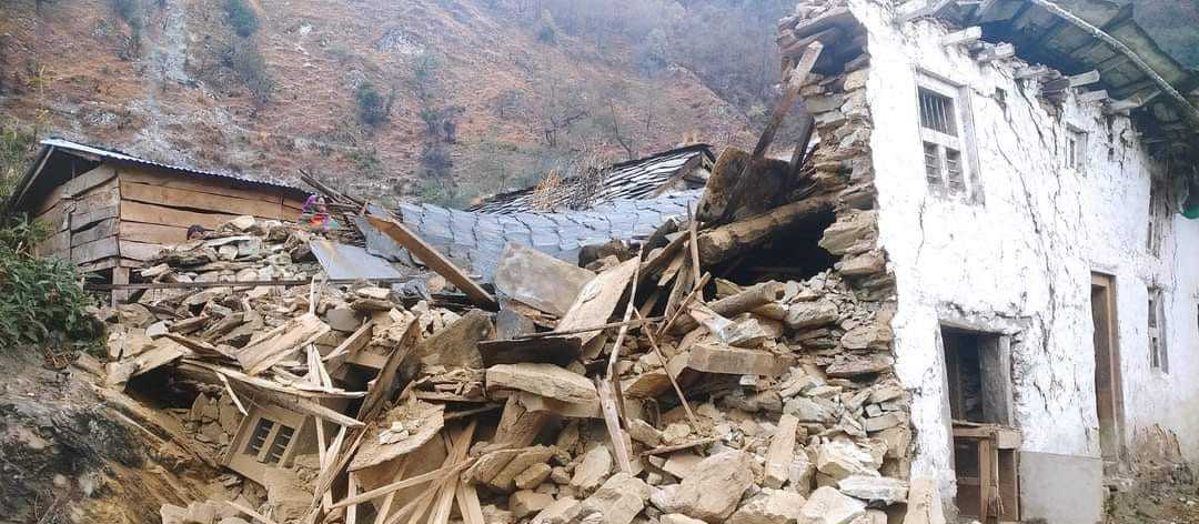 बाजुरामा भूकम्पबाट ४२ परिवार विस्थापित, चार सय घरमा क्षति