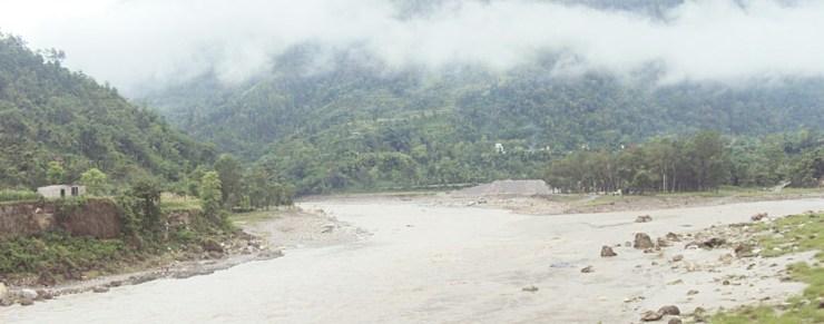 तनहुँ जलविद्युतको मुख्य प्रभावित क्षेत्रका बासिन्दा आन्दोलित